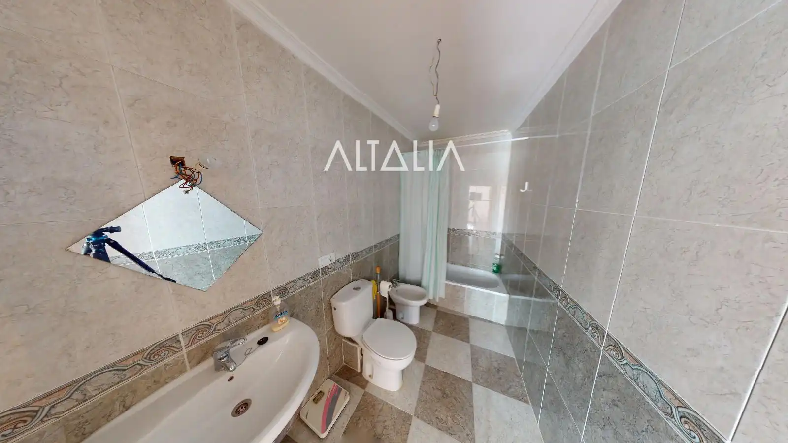Bathroom of Houses for sale in Cervera del Llano