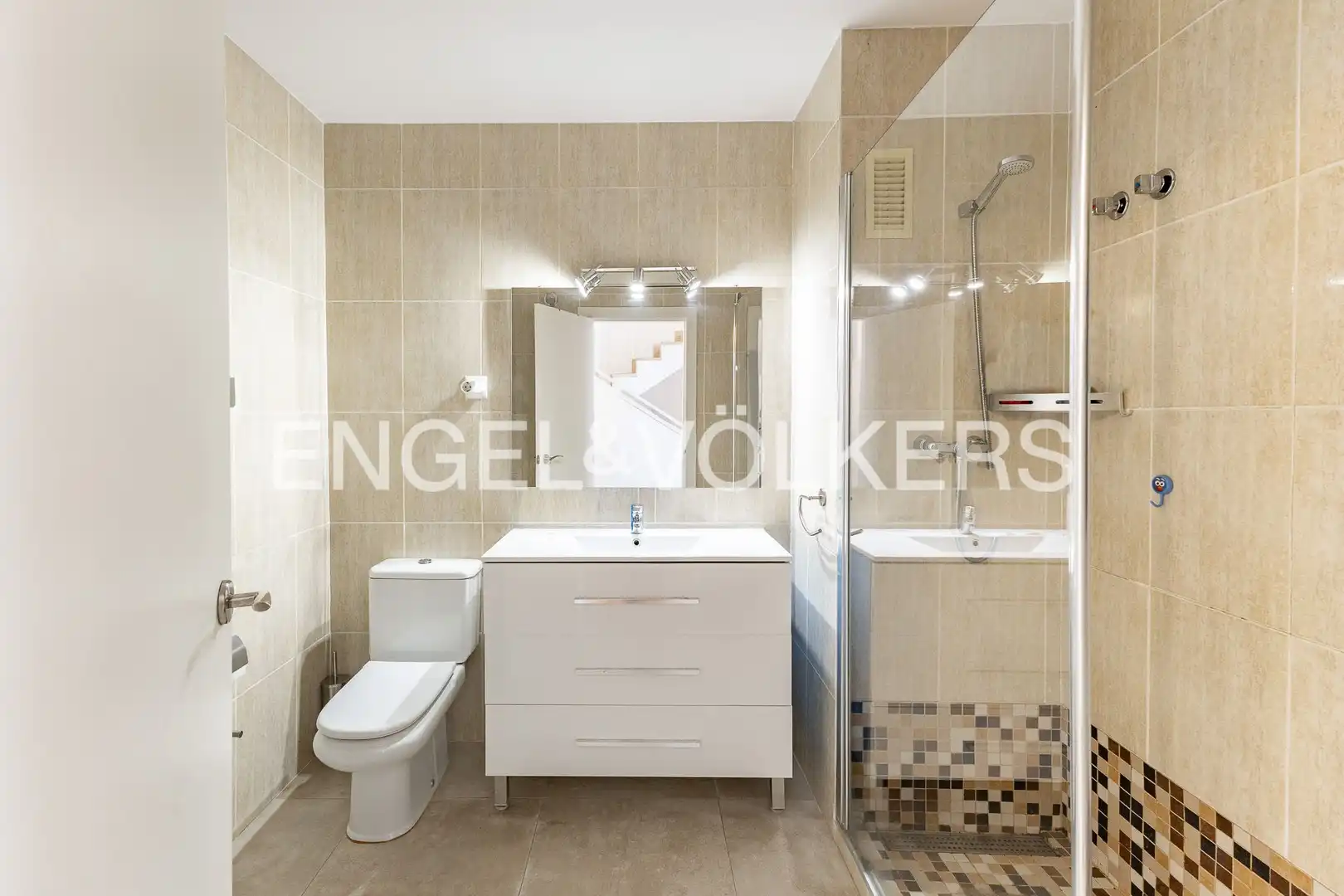 Bathroom of Houses for sale in Sant Cugat del Vallès  with Heating and Private garden