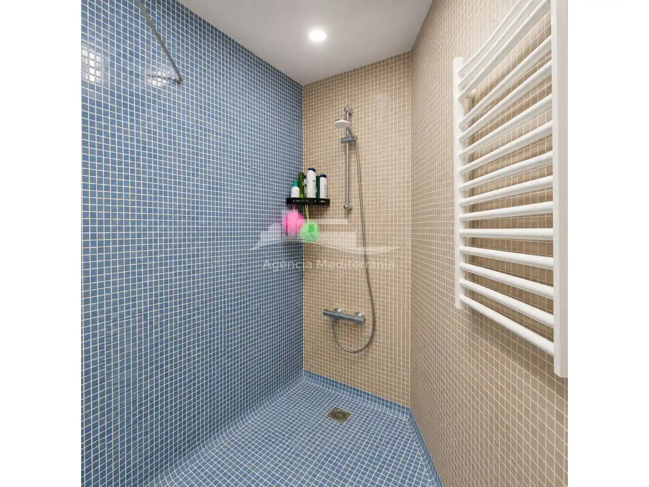 Baño de Piso en venta en Palamós con Aire acondicionado, Calefacción y Amueblado