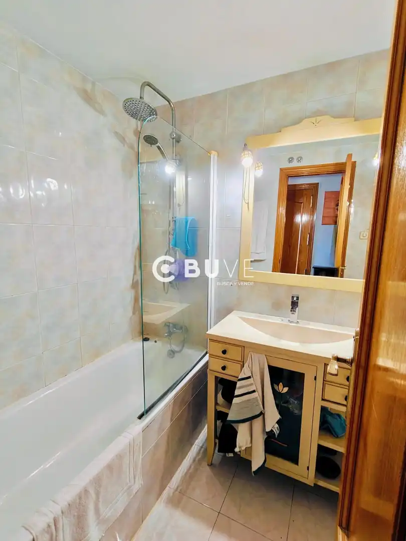 Baño de Piso en venta en Las Rozas de Madrid con Calefacción, Parquet y Horno
