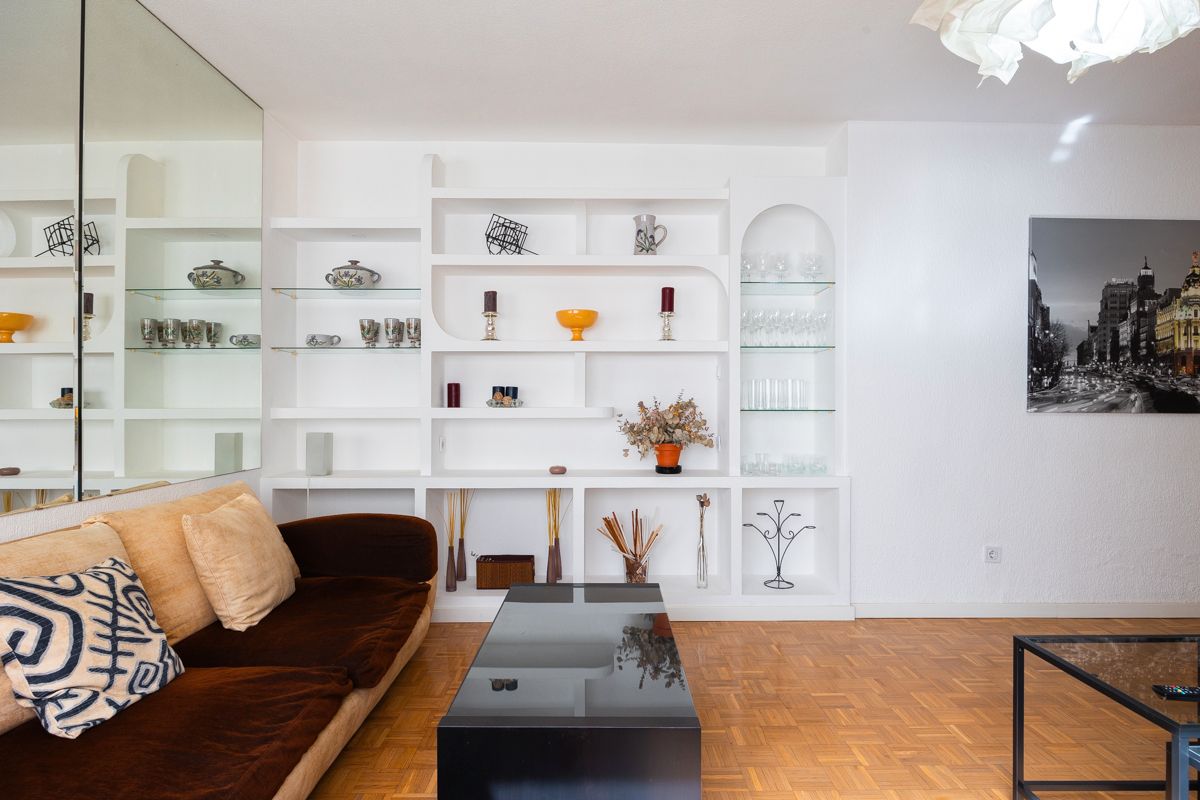 Living room of Flat to rent in  Madrid Capital  with Heating, Terrace and Storage room