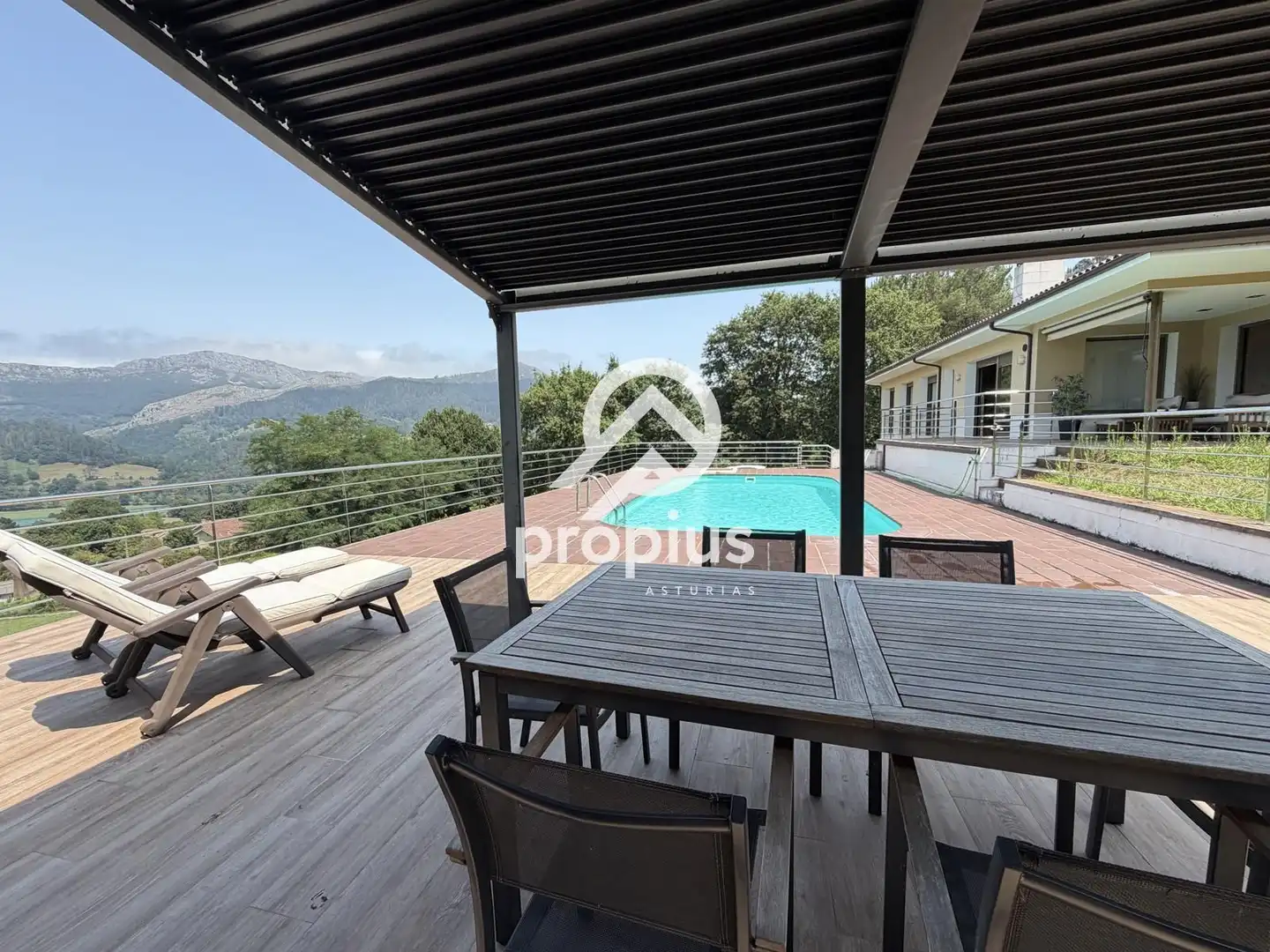 Terraza de Casa o chalet en venta en Cangas de Onís con Calefacción, Terraza y Trastero