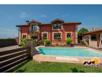 Jardí de Casa o xalet en venda en Alfoz de Lloredo amb Calefacció, Jardí privat i Terrassa