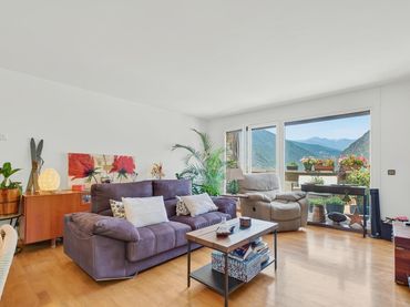 Apartament amb ascensor en venda a Urbanització de la Plana