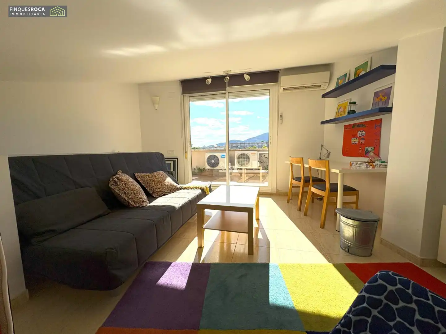 Sala d'estar de Casa adosada en venda en La Ràpita amb Aire condicionat, Jardí privat i Terrassa