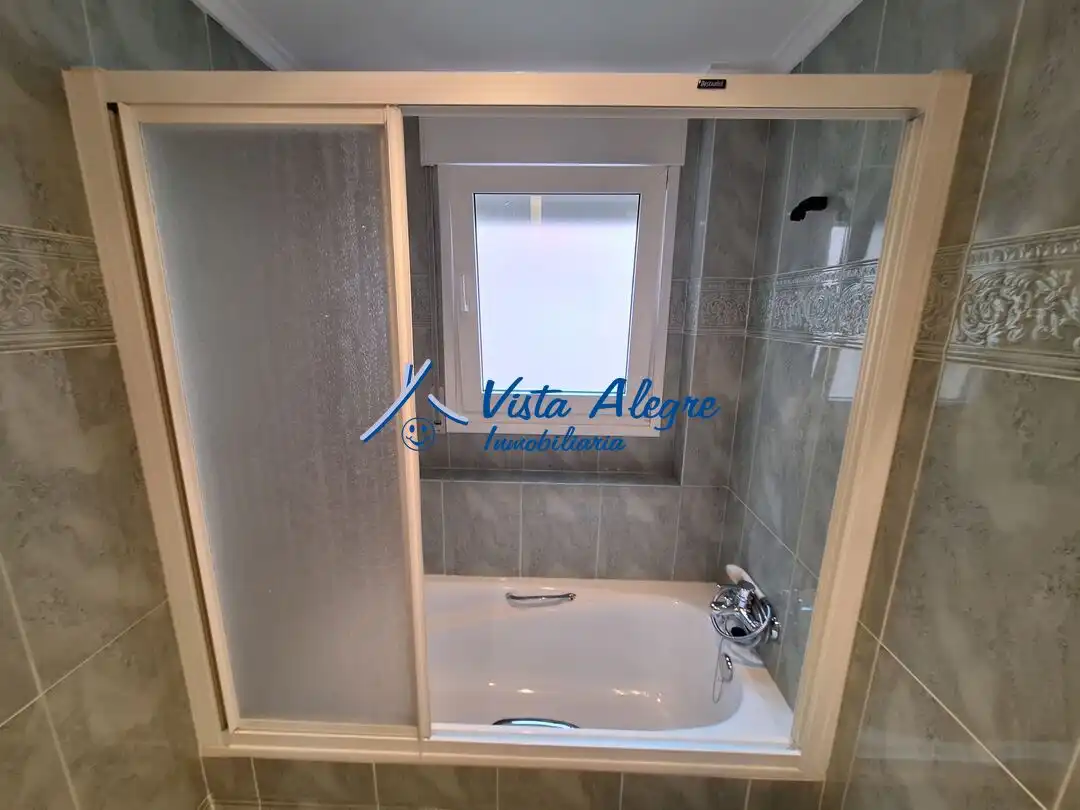 Bany de Apartament en venda en Haro amb Calefacció, Parquet i Terrassa