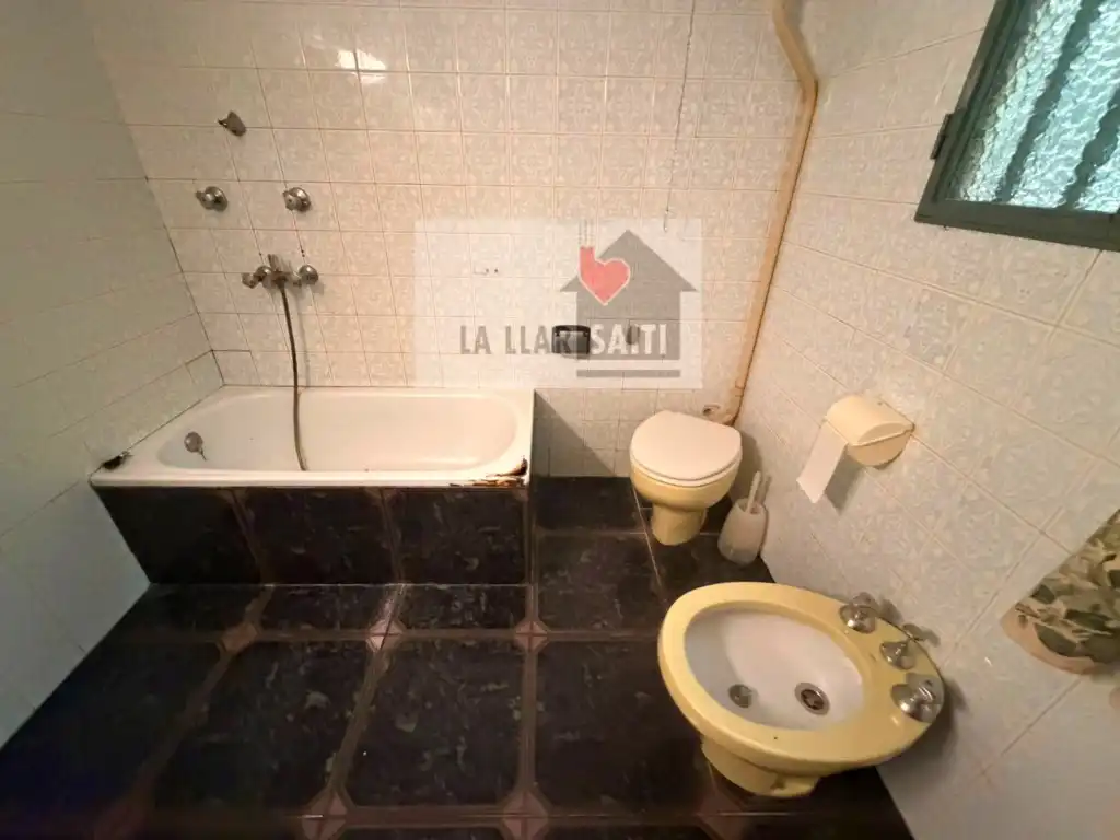 Bany de Casa o xalet en venda en Llocnou d'En Fenollet