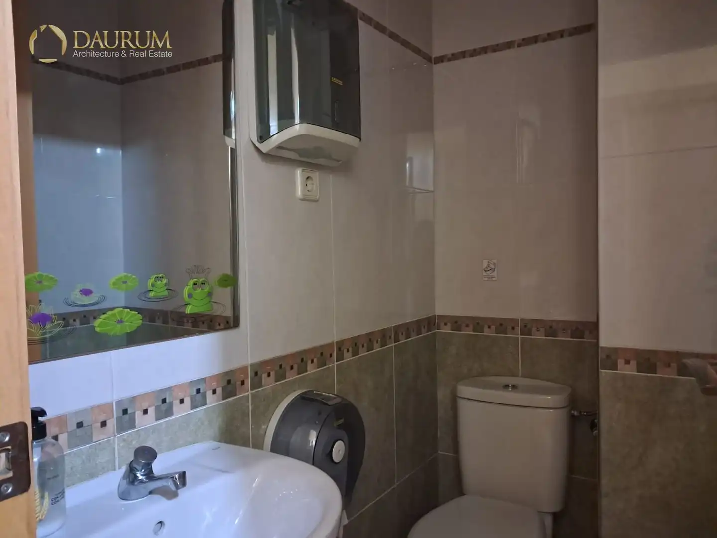 Baño de Nave industrial en venta en Valencia