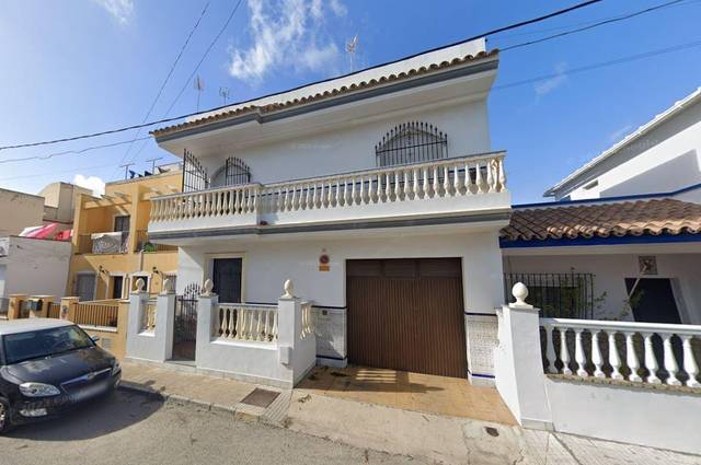 Casa adosada en Venta en  DIEGO DE ALMAGRO, 5 en Avenida de Rota