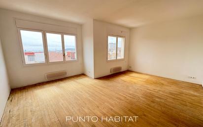 Sala d'estar de Pis en venda en  Barcelona Capital amb Calefacció i Balcó