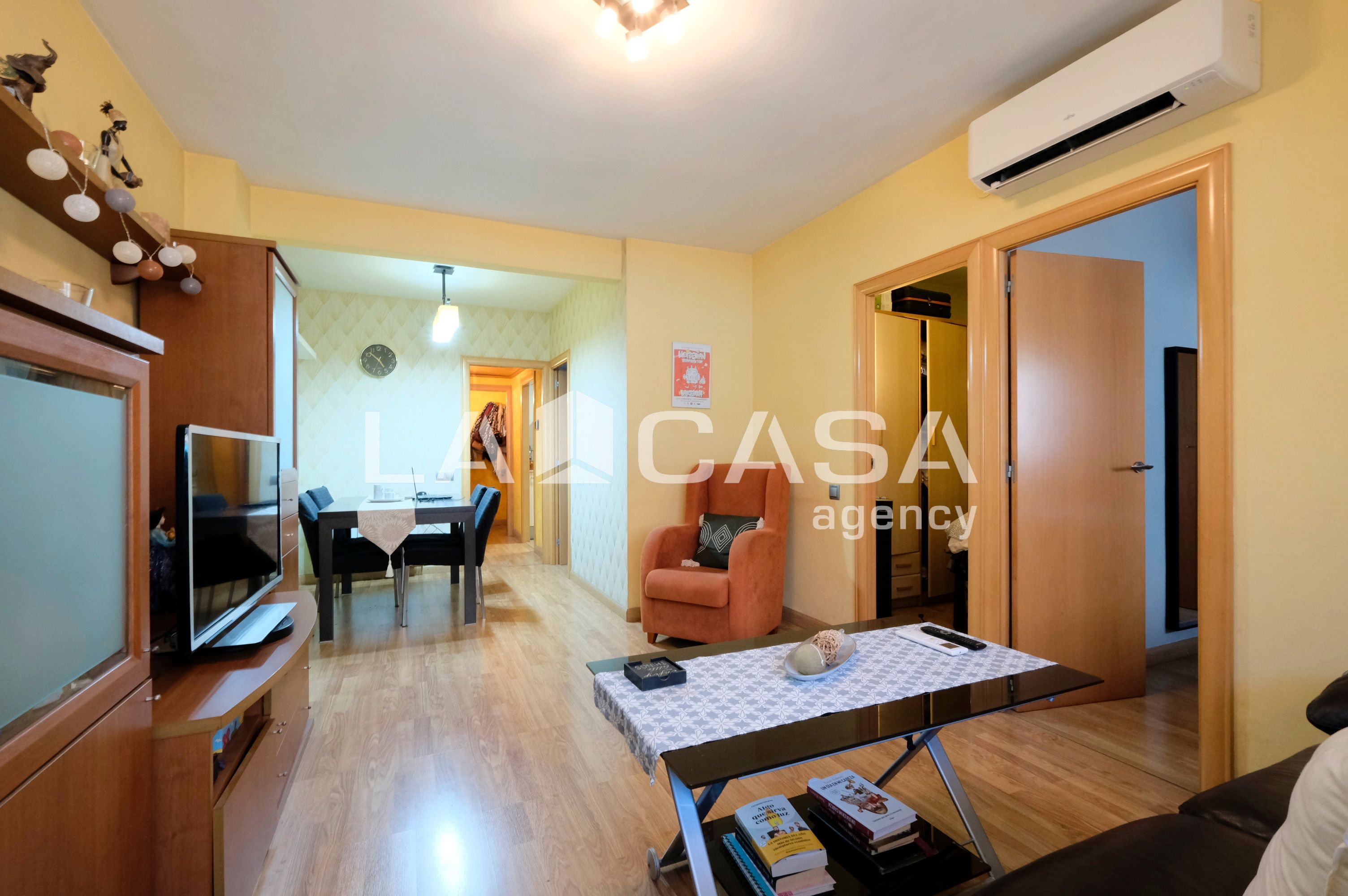 Piso en venta en La Prosperitat, Nou Barris,  Barcelona Capital