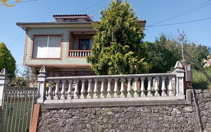 Vista exterior de Casa o xalet en venda en Camargo amb Terrassa