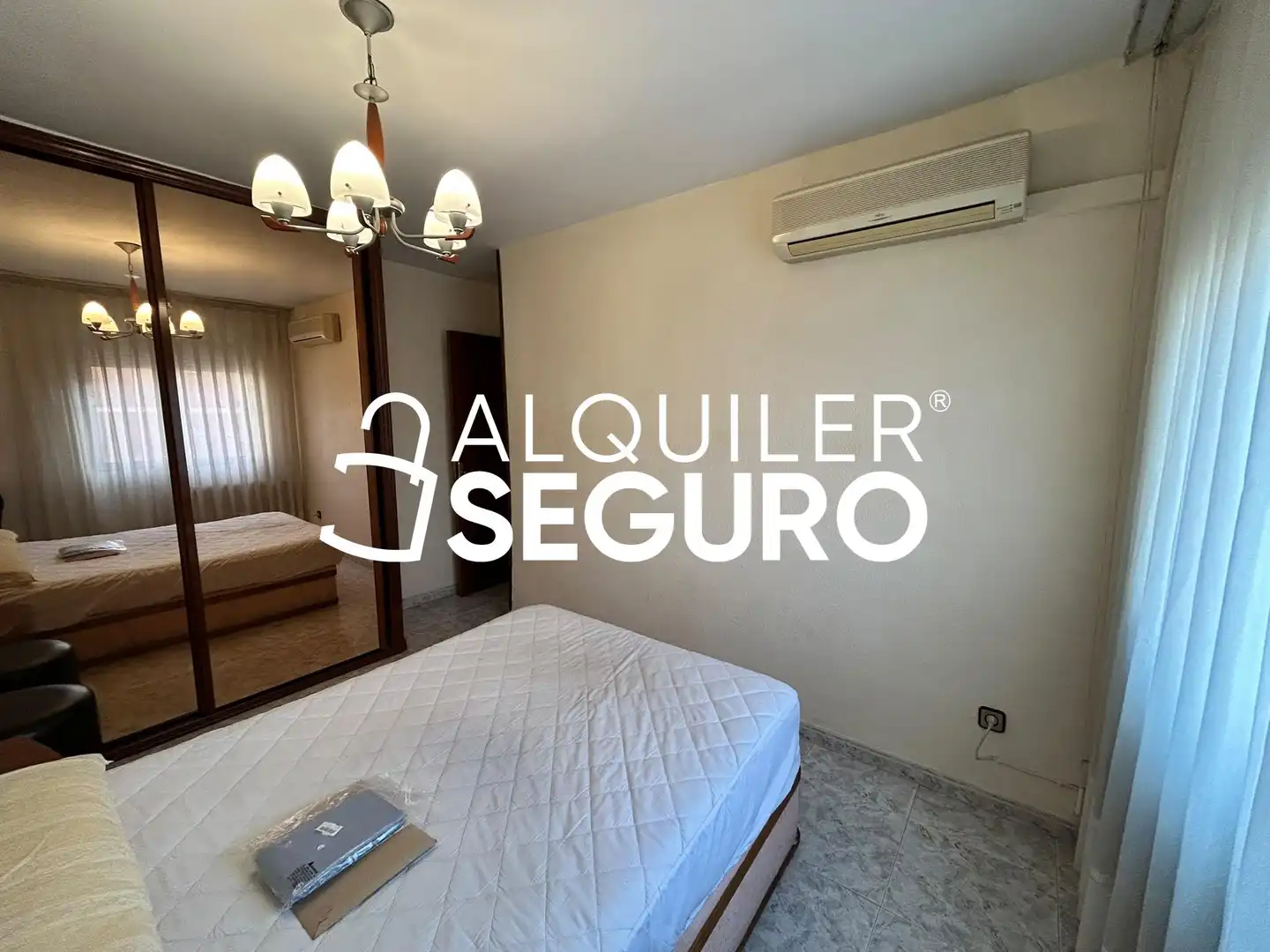 Bedroom of Flat for rent in Puente de Vallecas
