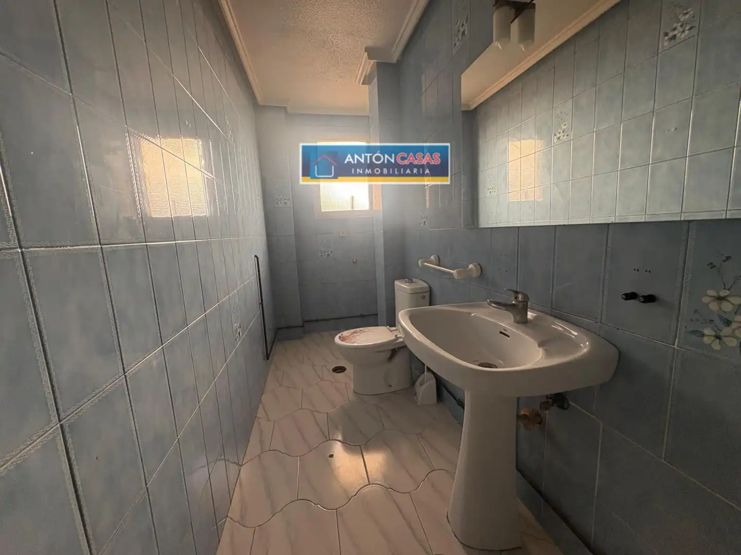 Baño de Piso en venta en Novelda con Aire acondicionado y Parquet