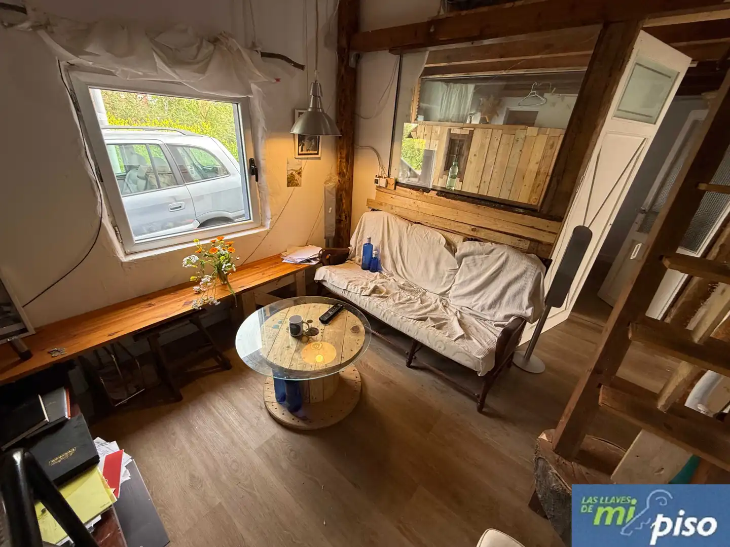 Sala d'estar de Casa o xalet en venda en Valladolid amb Calefacció, Jardí privat i Parquet