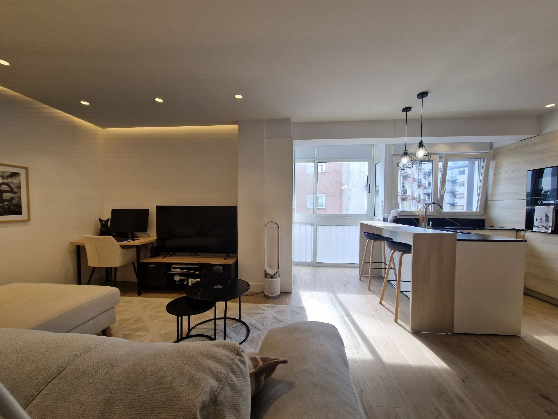 Sala d'estar de Pis en venda en Donostia - San Sebastián  amb Calefacció