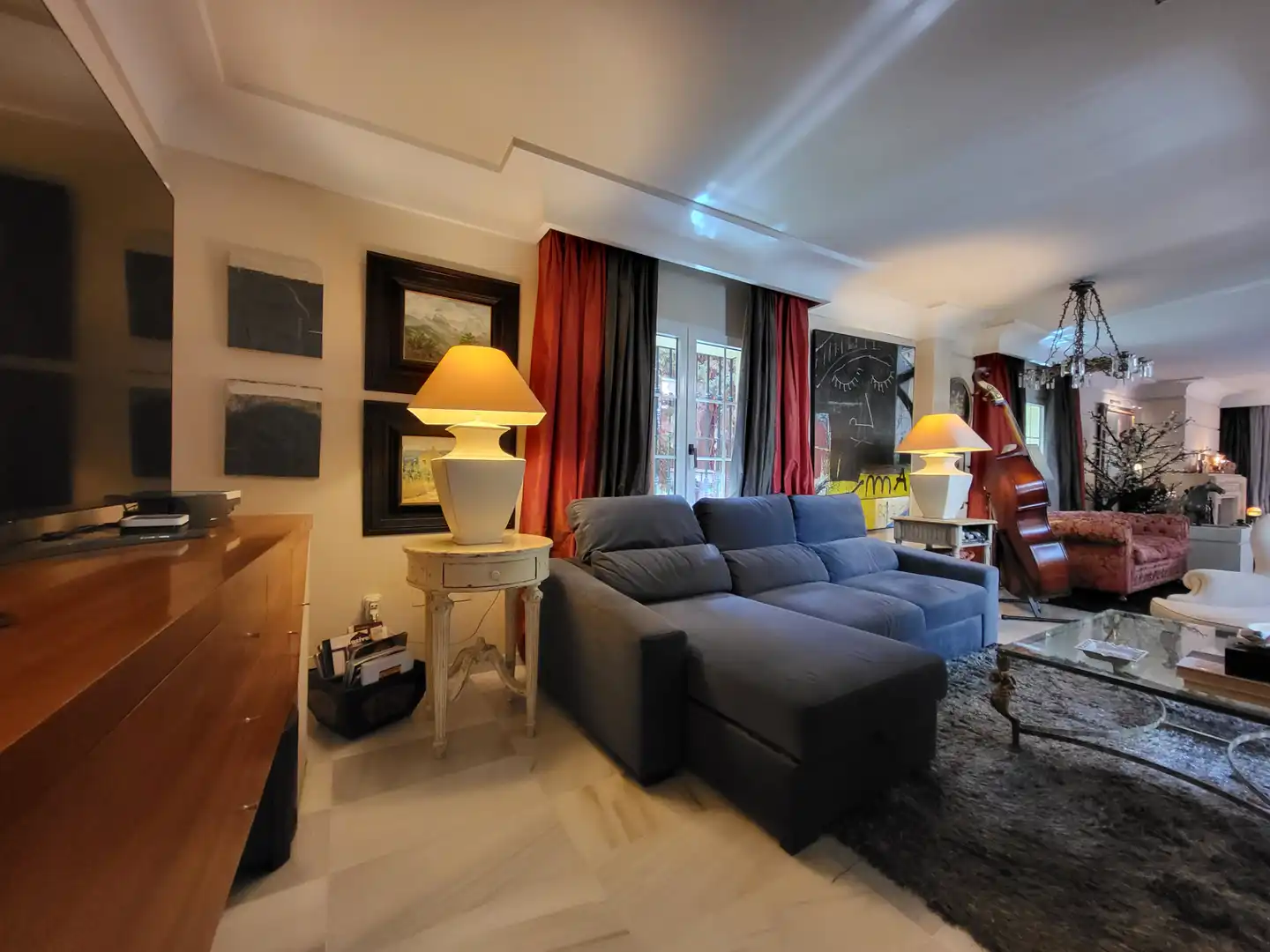 Sala de estar de Casa o chalet en venta en Marbella con Aire acondicionado, Jardín privado y Terraza