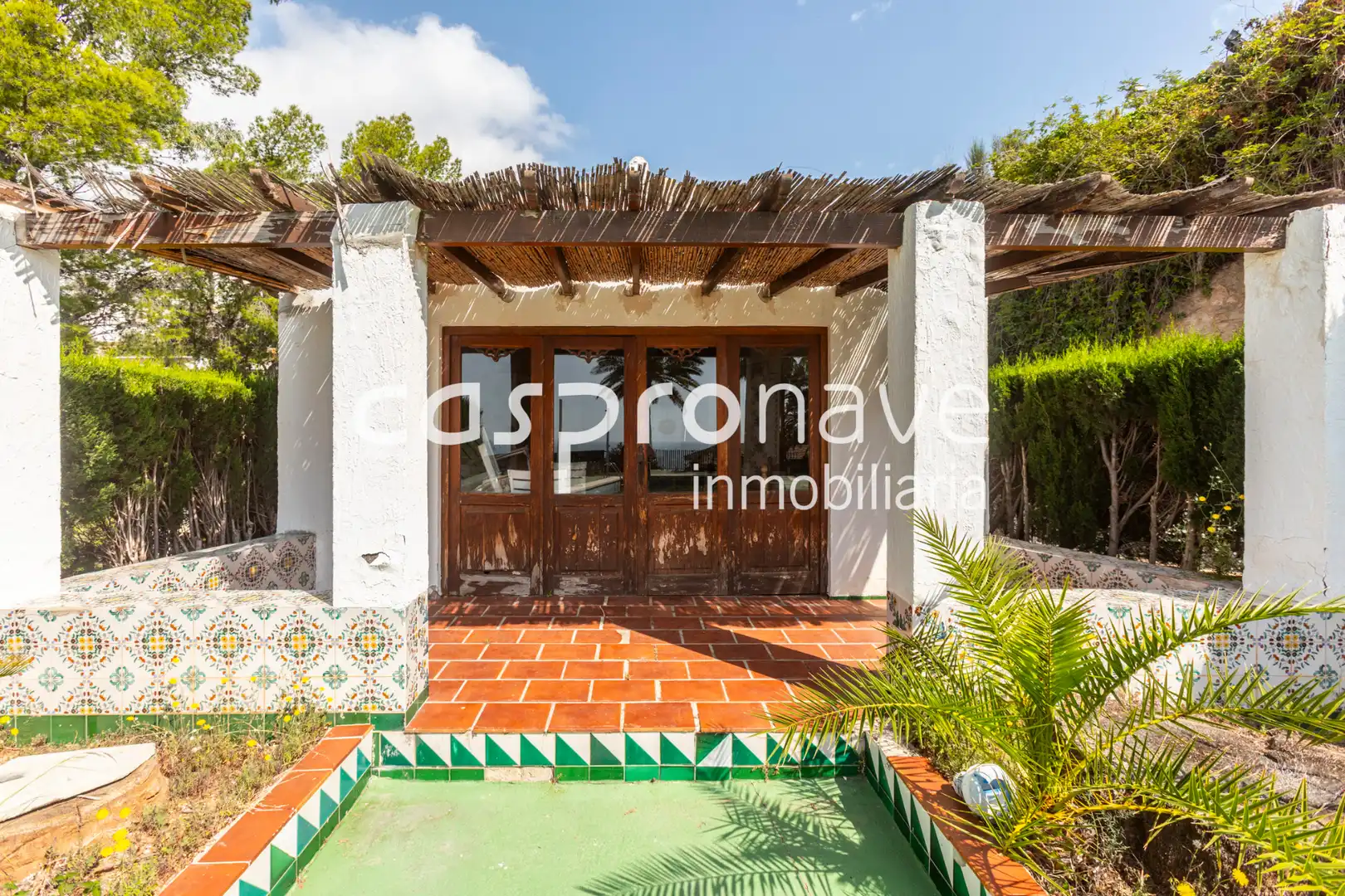 Vista exterior de Casa o xalet en venda en Oropesa del Mar / Orpesa amb Jardí privat, Terrassa i Piscina