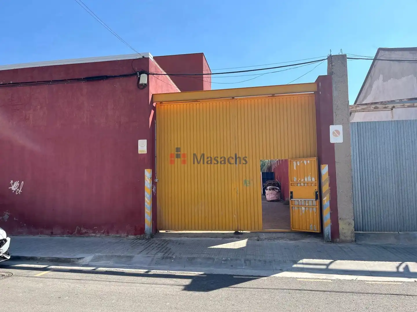 Außenansicht von Fabrikhallen zur Miete in Barberà del Vallès