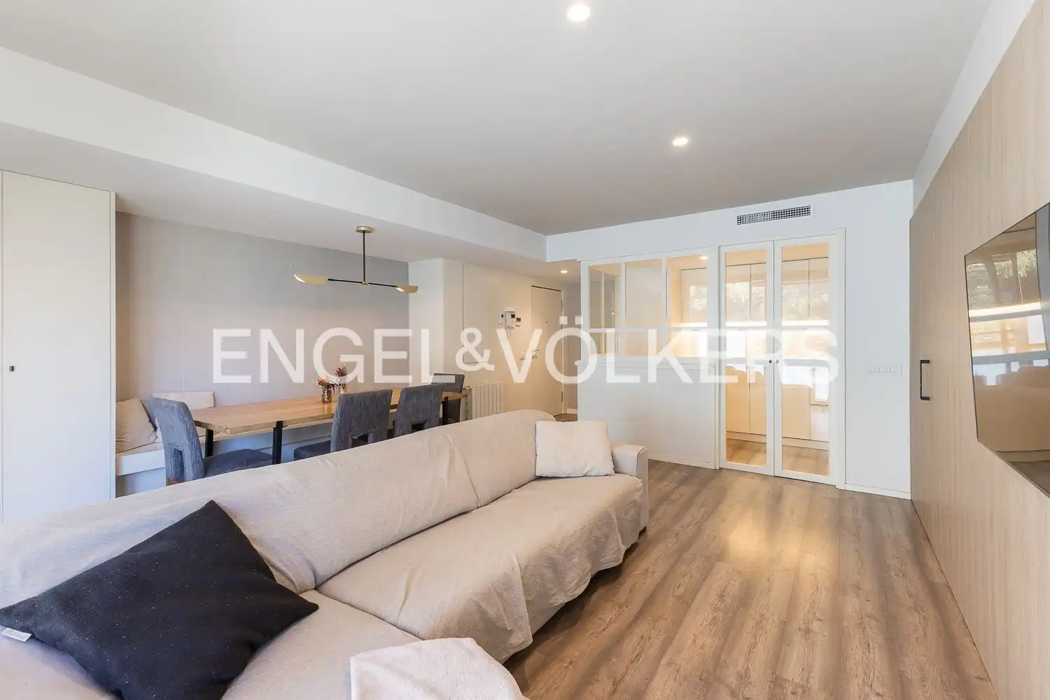 Living room of Flat for rent in  Valencia Capital  with Air Conditioner, Heating and Swimming Pool