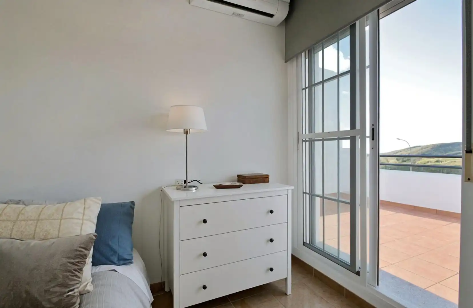 Habitación de Casa adosada en venta en Níjar con Aire acondicionado, Calefacción y Jardín privado