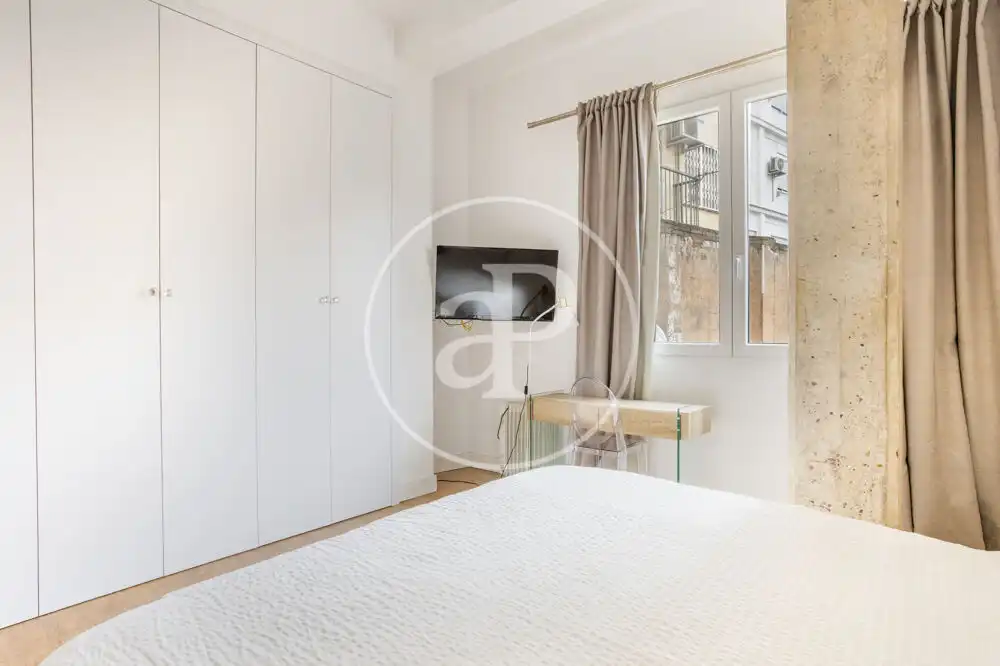 Schlafzimmer von Wohnung zur Miete in Valencia mit Klimaanlage, Terrasse und Möbliert