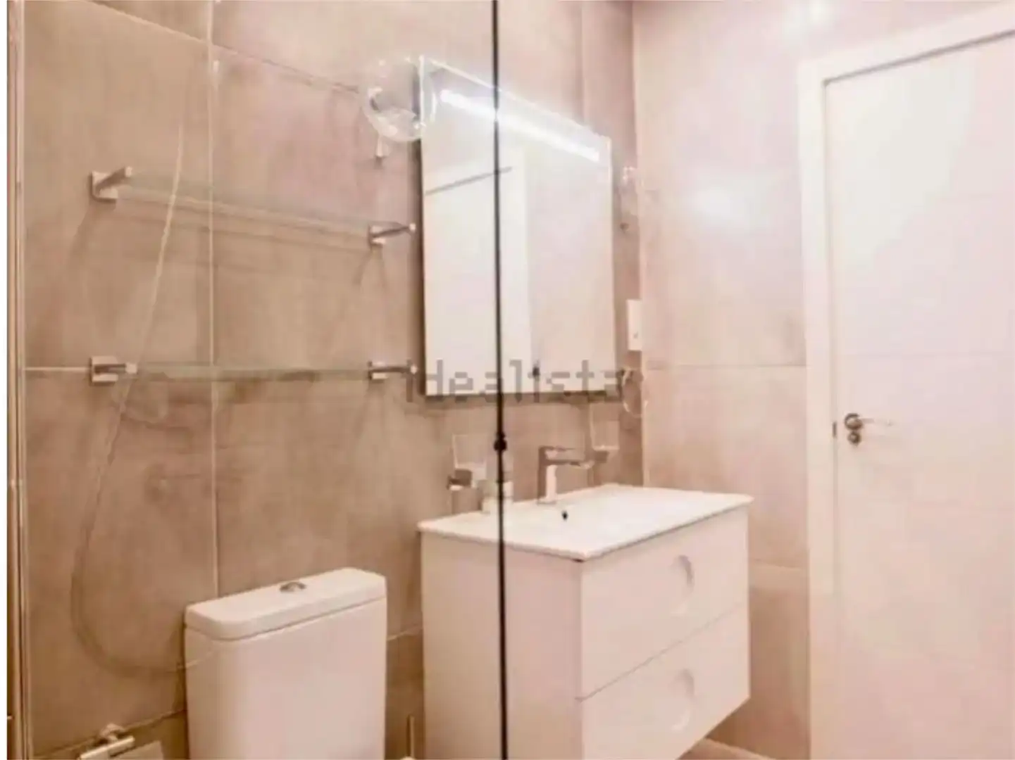 Bathroom of Flat for rent in Adeje  with Air Conditioner, Swimming Pool and Balcony