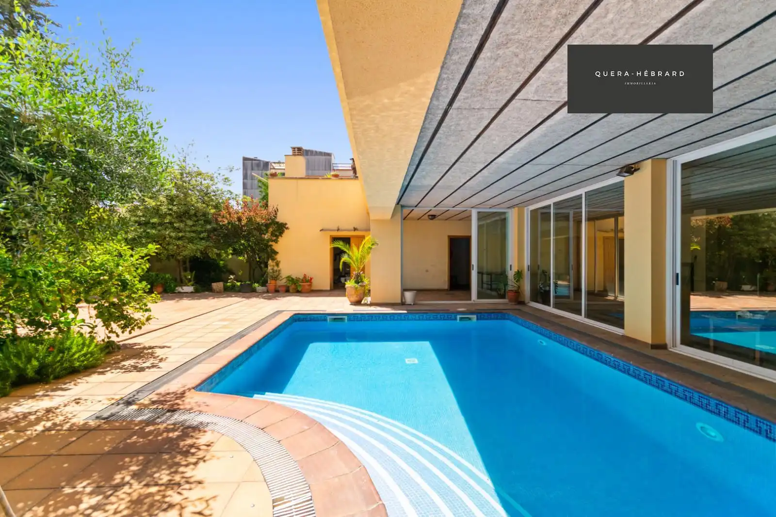 Schwimmbecken von Haus oder Chalet zum Verkauf in Terrassa mit Klimaanlage, Heizung und Terrasse