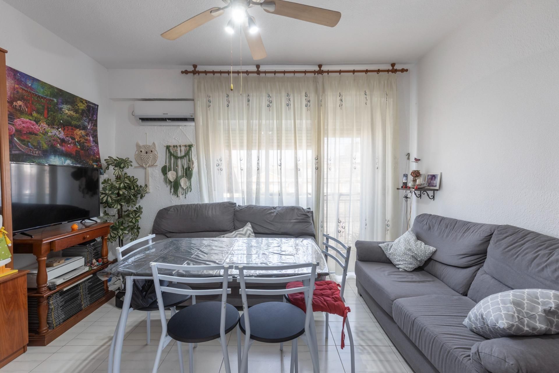 Wohnzimmer von Wohnung zum verkauf in Peligros mit Balkon