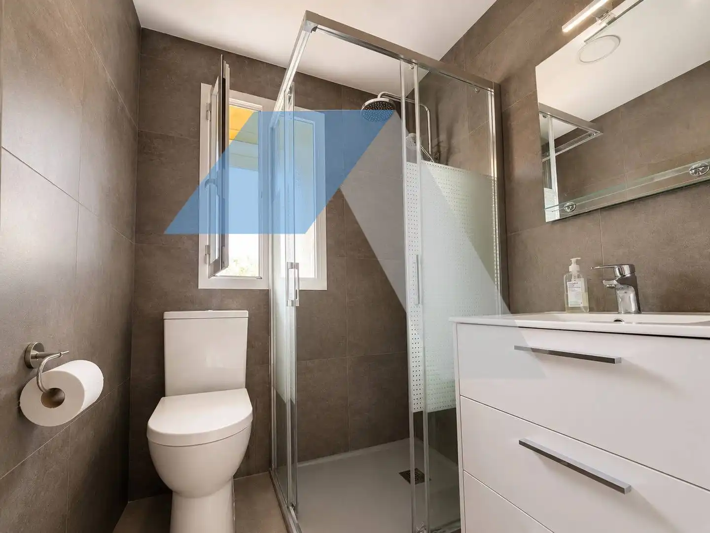 Bathroom of Houses for sale in San Vicente del Raspeig / Sant Vicent del Raspeig  with Air Conditioner, Heating and Private garden