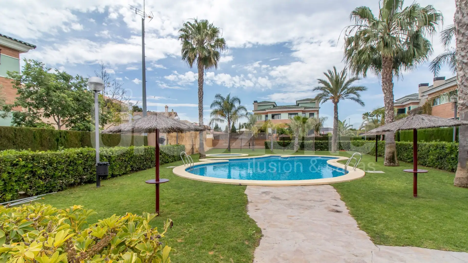 Jardí de Casa o xalet en venda en Mutxamel amb Aire condicionat, Calefacció i Jardí privat