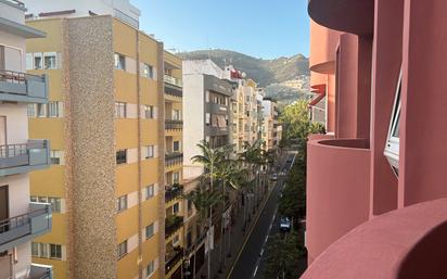 Exterior view of Flat for sale in  Santa Cruz de Tenerife Capital  with Terrace and Balcony