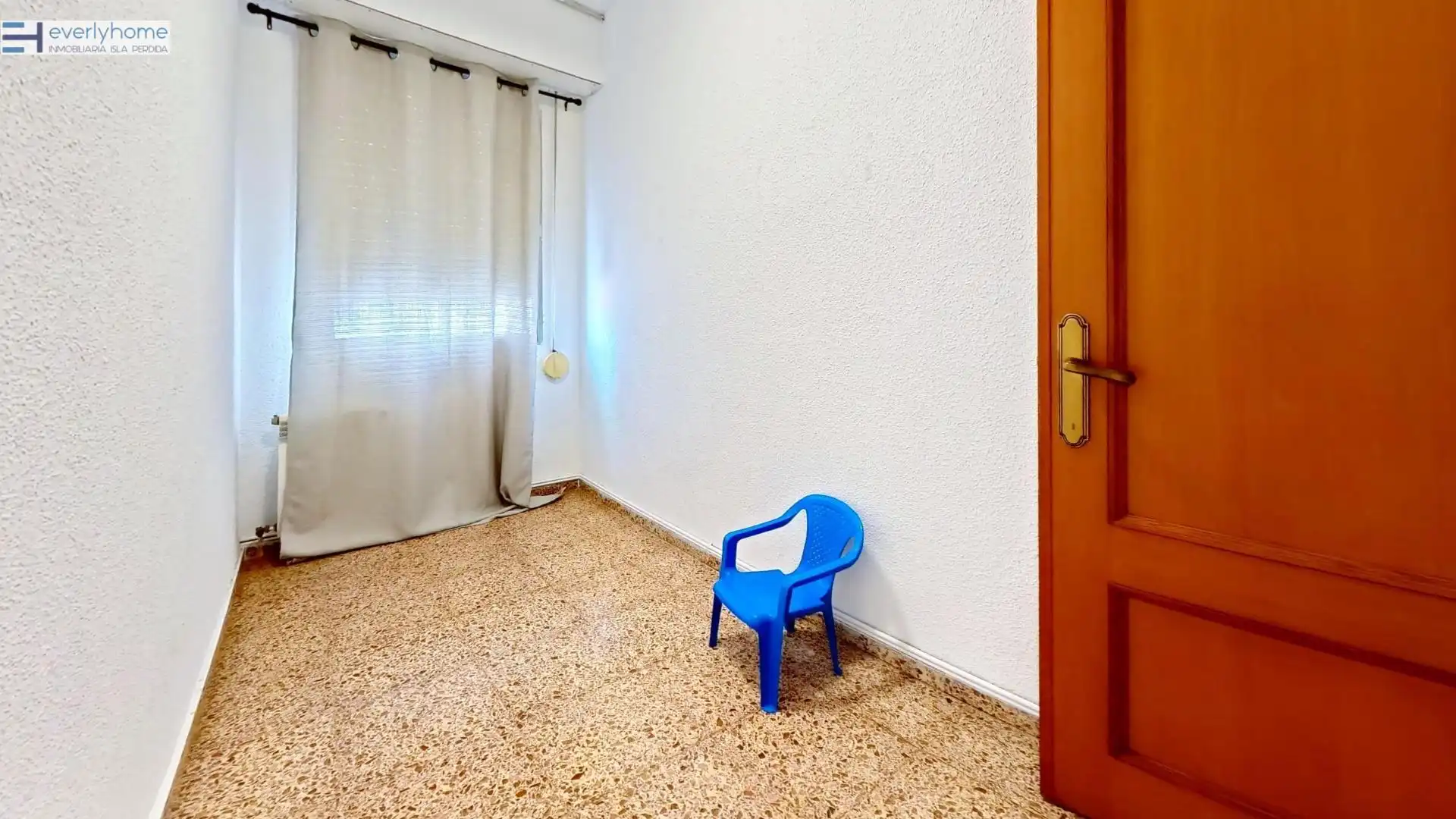 Bedroom of Flat for rent in Valencia  with Furnished and Balcony