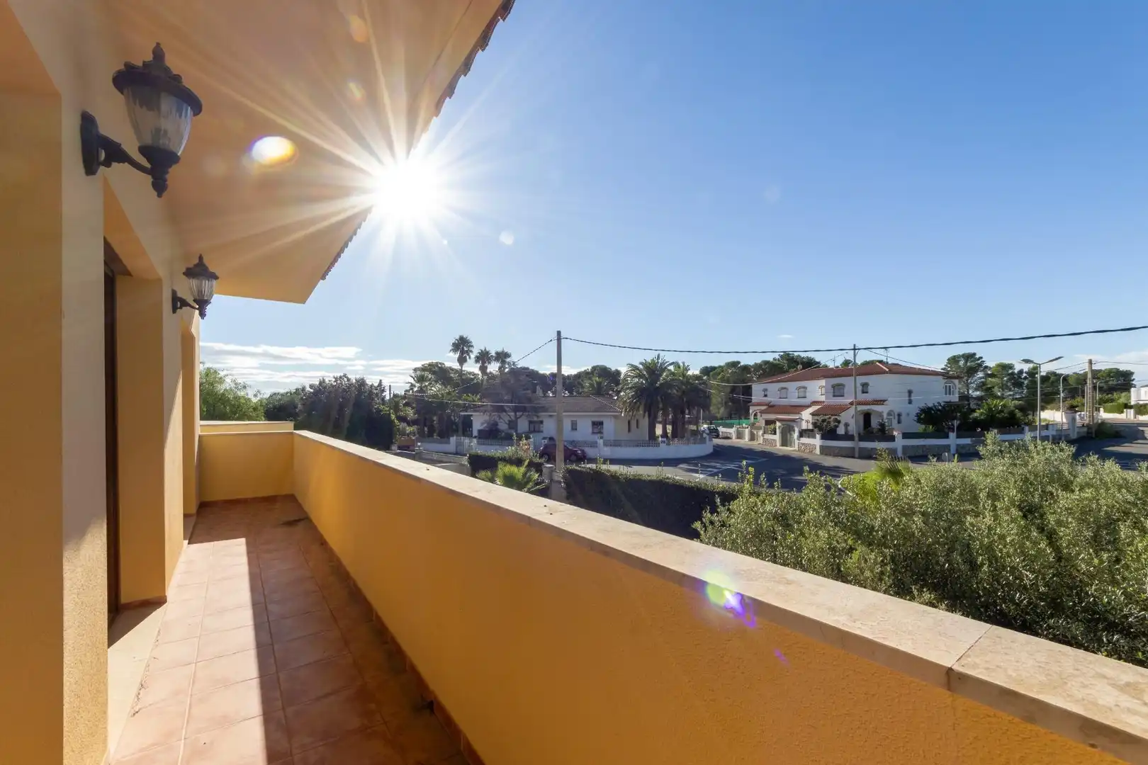 Vista exterior de Casa o xalet en venda en Mont-roig del Camp amb Calefacció, Jardí privat i Terrassa