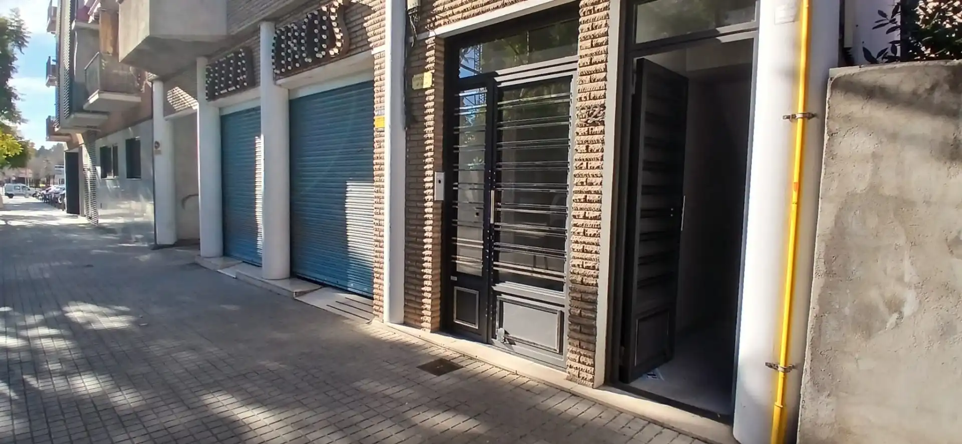 Außenansicht von Garage zum Verkauf in Pallejà