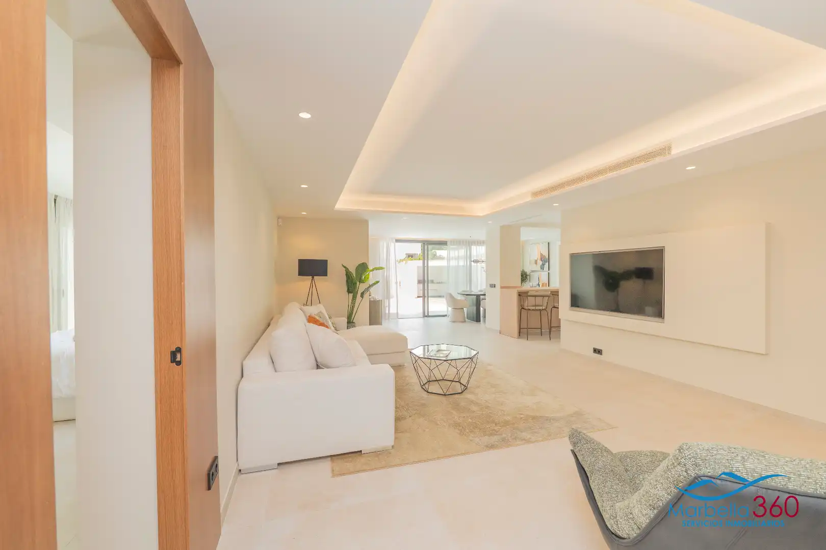 Sala de estar de Casa o chalet en venta en Estepona con Aire acondicionado, Calefacción y Jardín privado