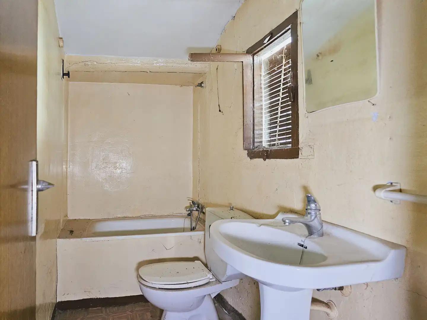 Bathroom of Country homes for sale in Fuentes de Jiloca