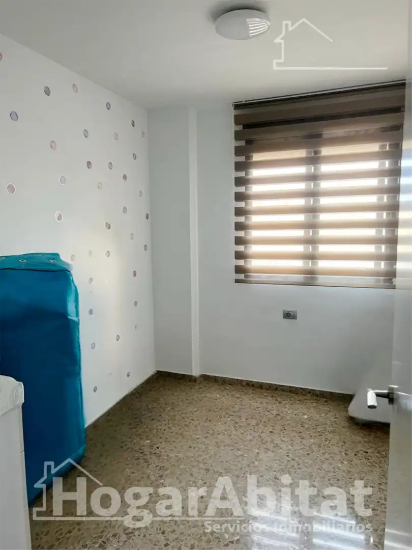 Schlafzimmer von Wohnung zum Verkauf in Onda mit Abstellraum und Möbliert