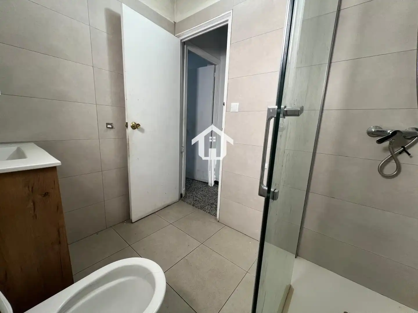 Baño de Piso en venta en Alicante / Alacant con Amueblado y Balcón