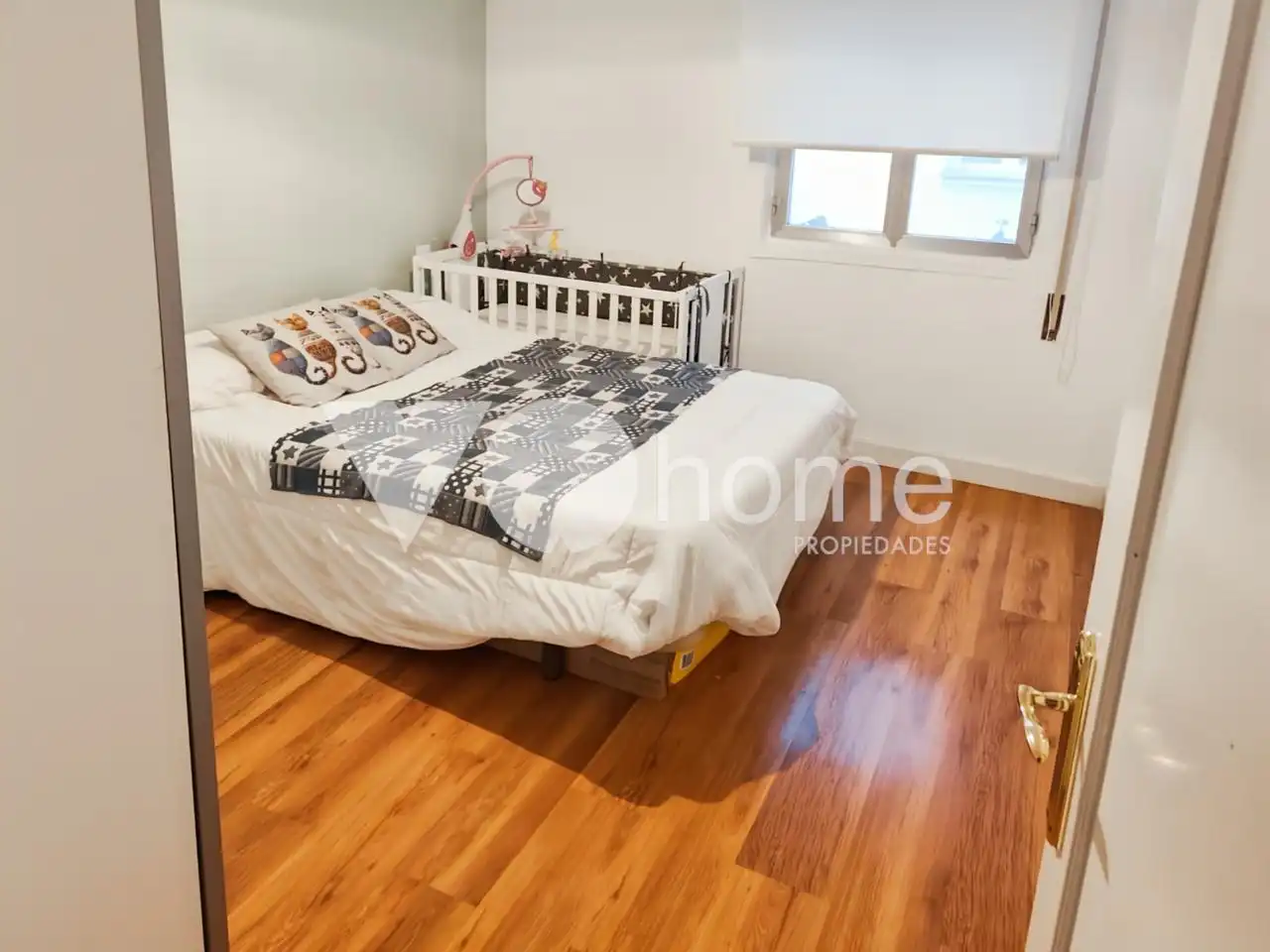 Habitación de Planta baja en venta en Madrid con Calefacción