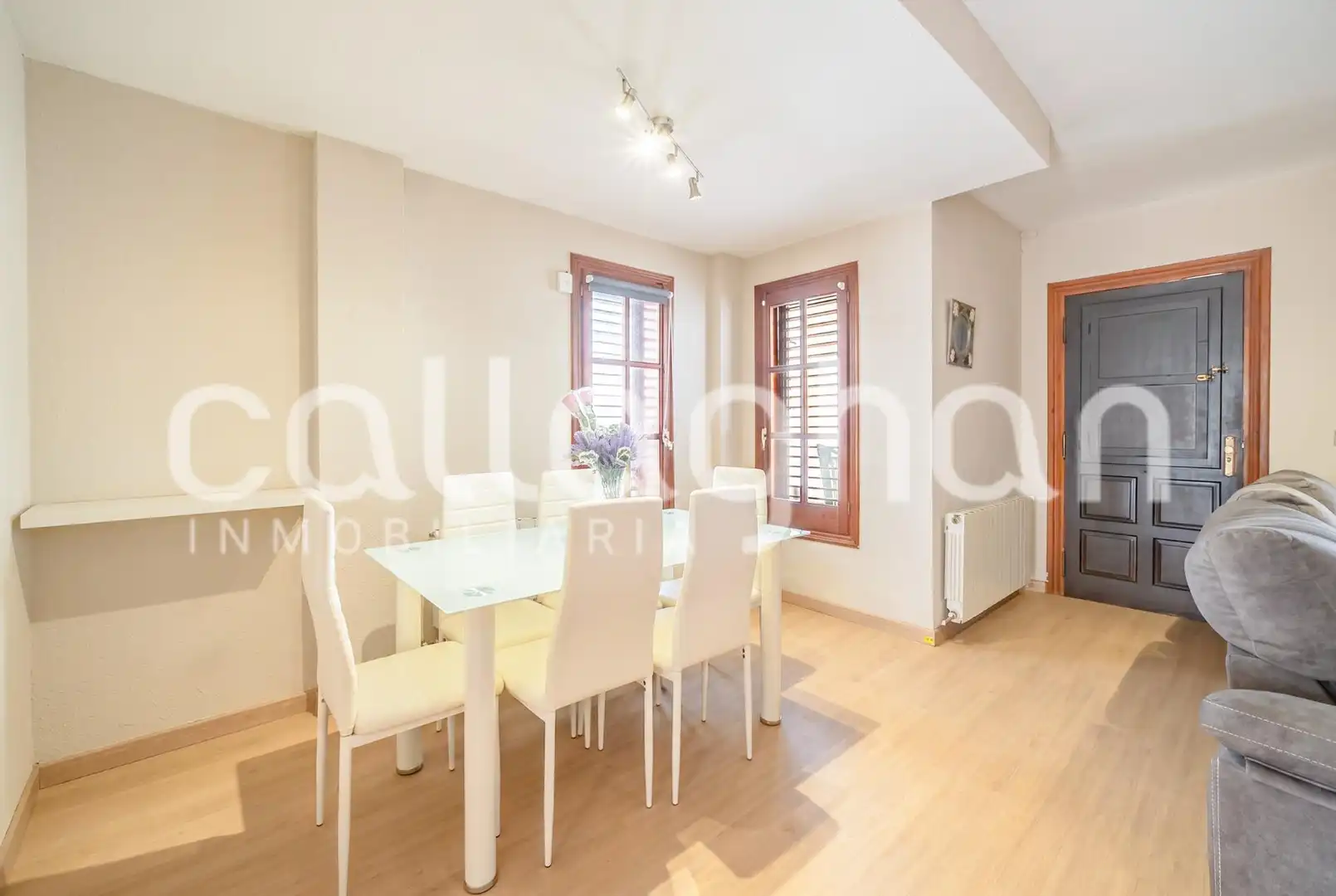 Cuina de Casa adosada en venda en Sagunto / Sagunt amb Aire condicionat, Calefacció i Jardí privat