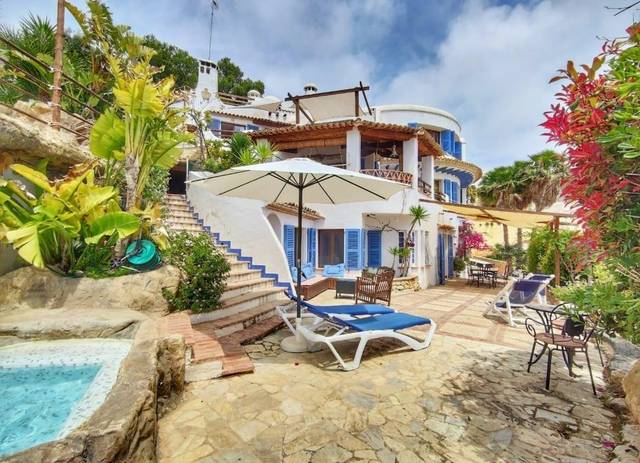 Casa-chalet en Venta en Pueblo Español - Coveta Fumá