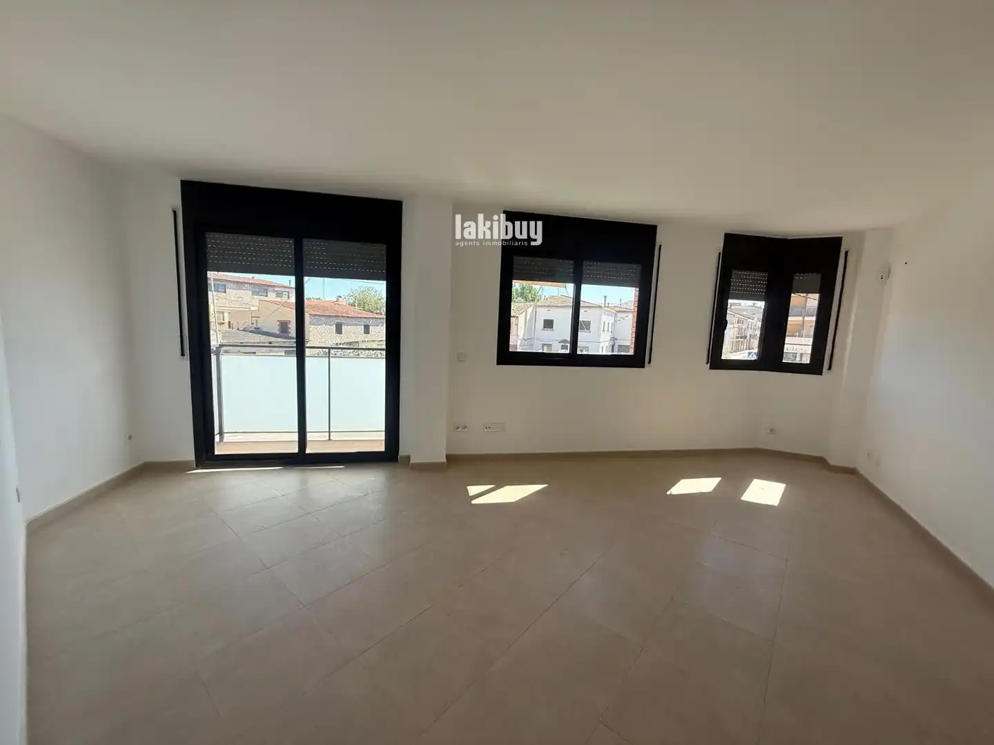 Sala de estar de Piso en venta en La Fuliola con Calefacción y Alarma