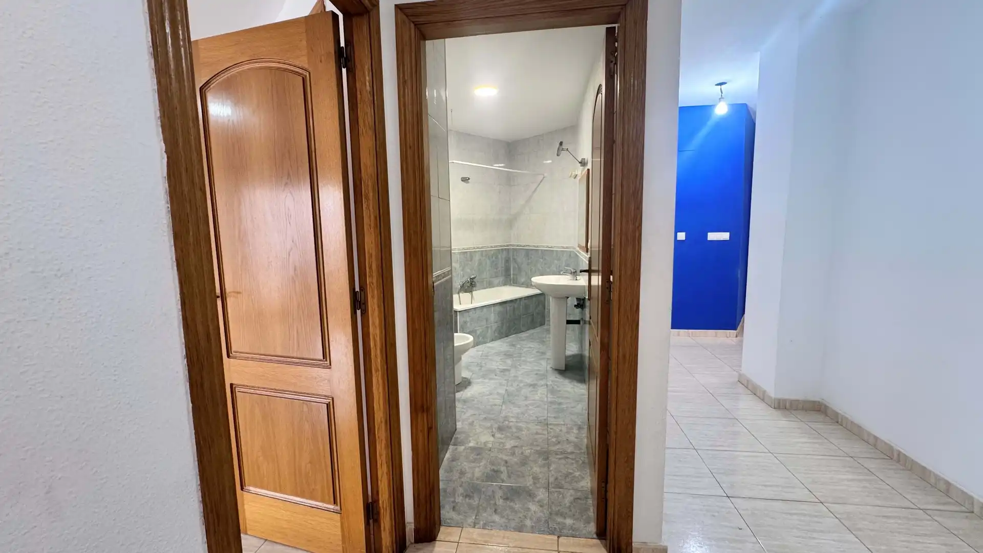 Bany de Pis en venda en Alicante / Alacant amb Terrassa i Piscina