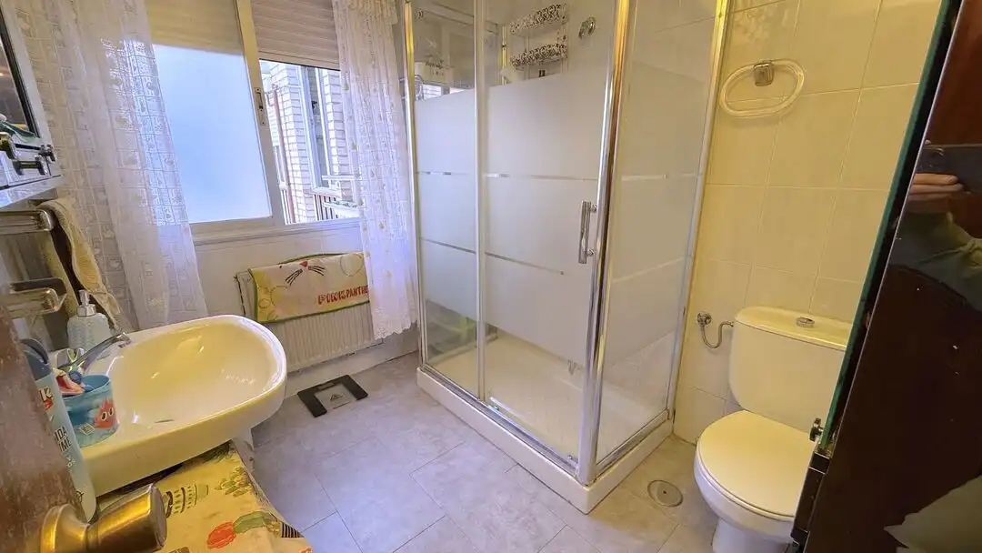 Baño de Piso en venta en San Fernando de Henares con Calefacción y Trastero