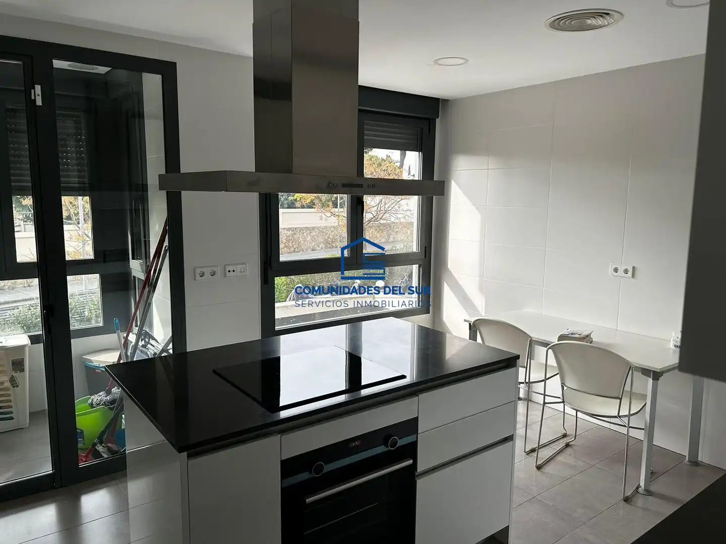 Küche von Wohnung zur Miete in El Puerto de Santa María mit Klimaanlage, Privatgarten und Terrasse