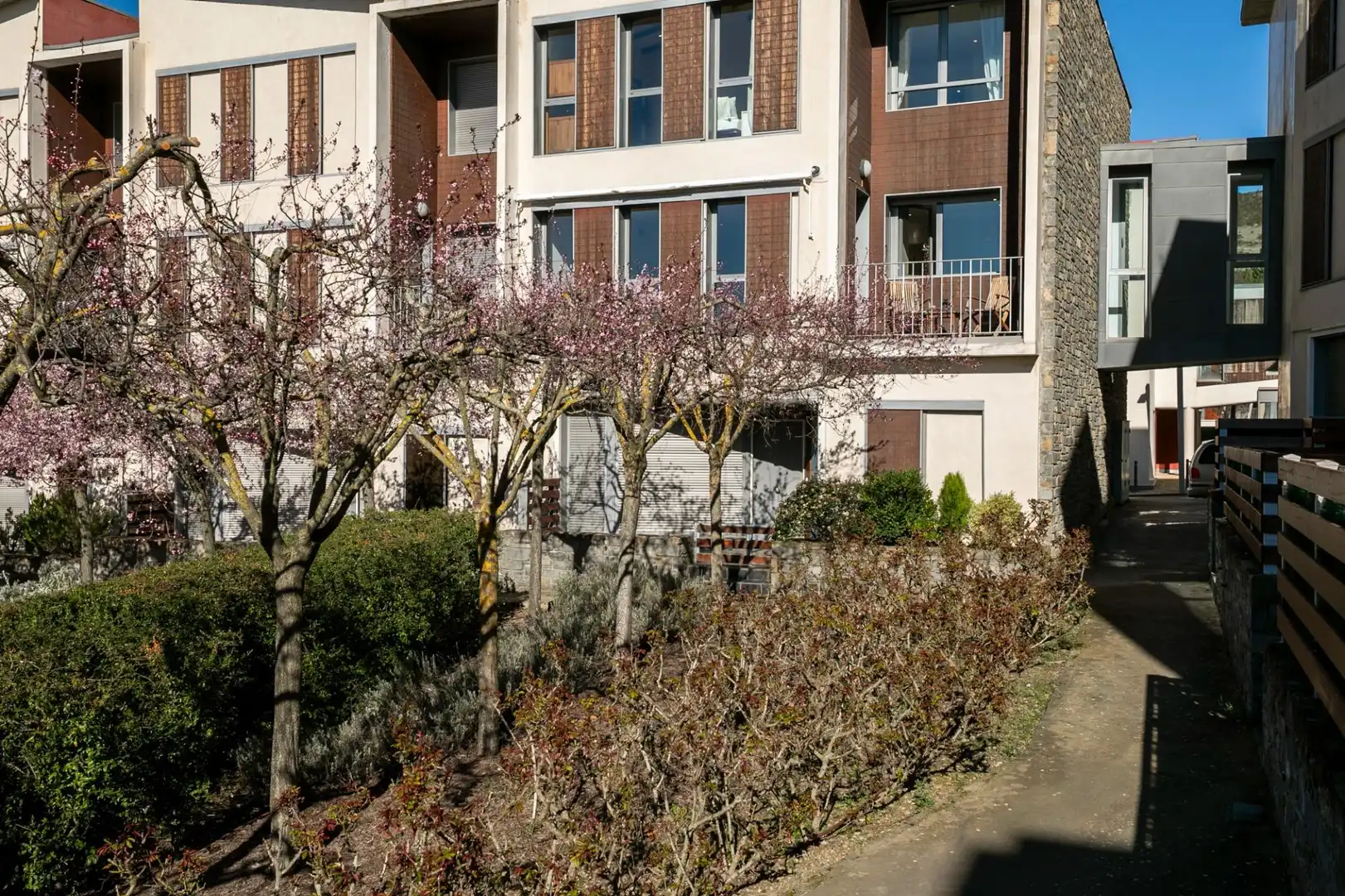 Vista exterior de Dúplex en venta en Sabiñánigo con Calefacción, Terraza y Trastero
