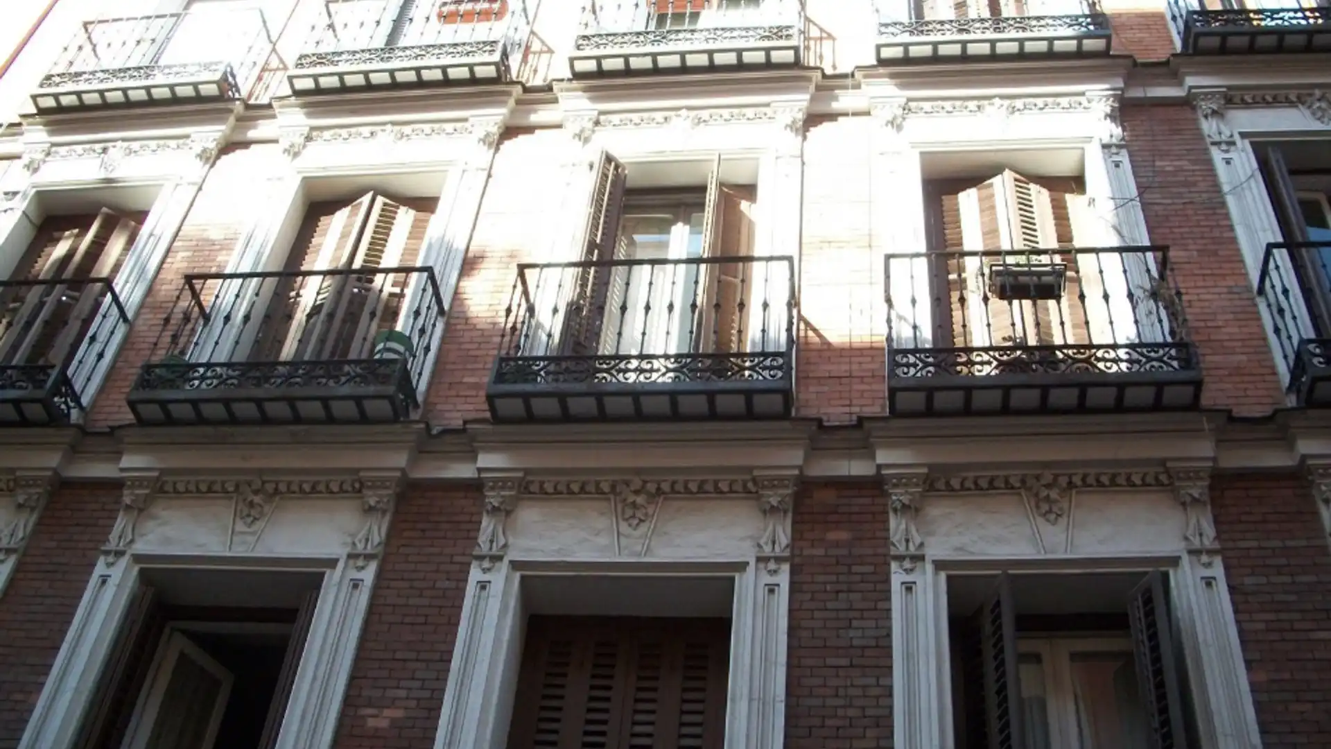 Vista exterior de Piso en venta en  Madrid Capital con Amueblado