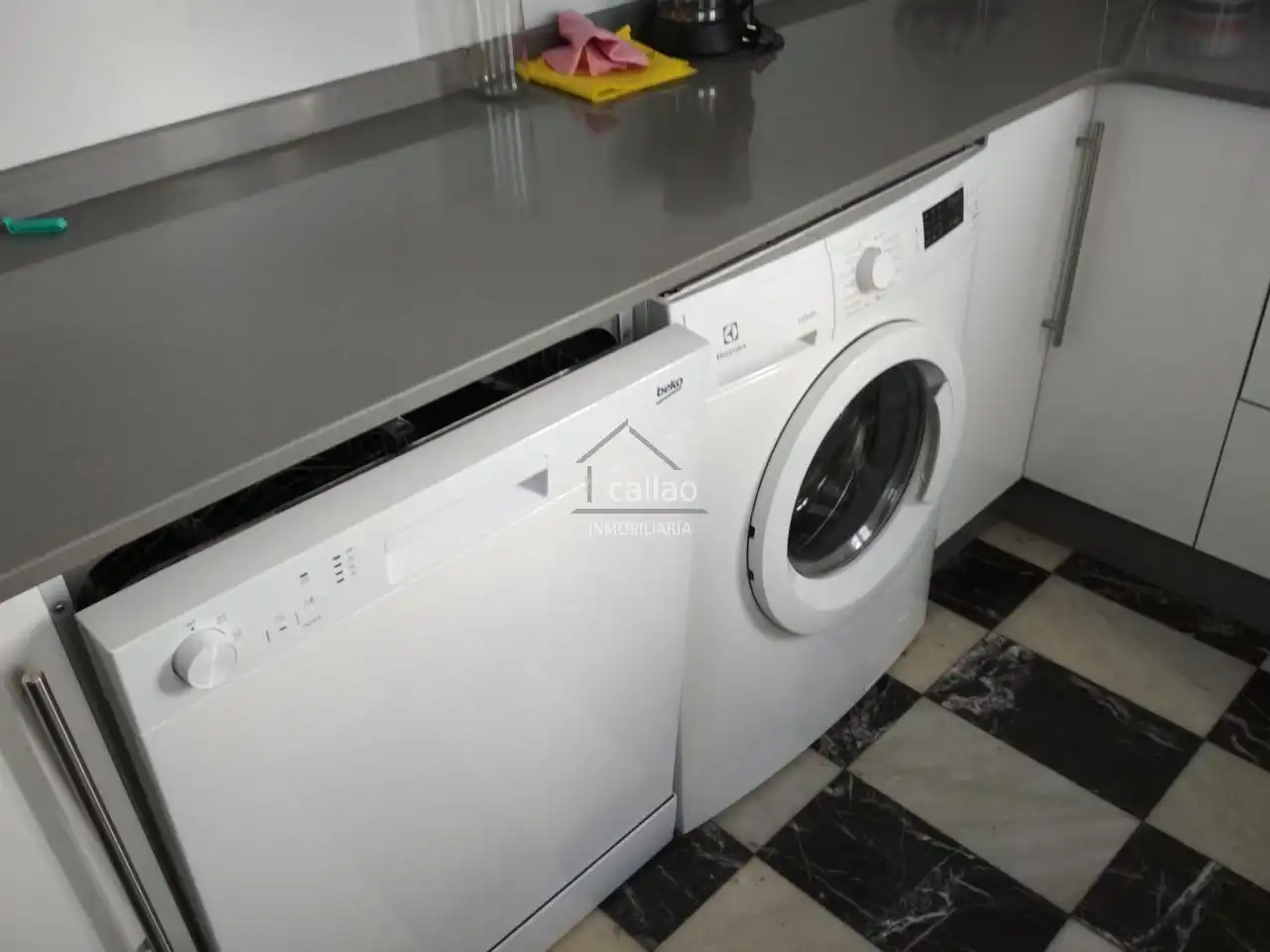 Kitchen of Flat for rent in Ferrol  with Heating, Furnished and Balcony