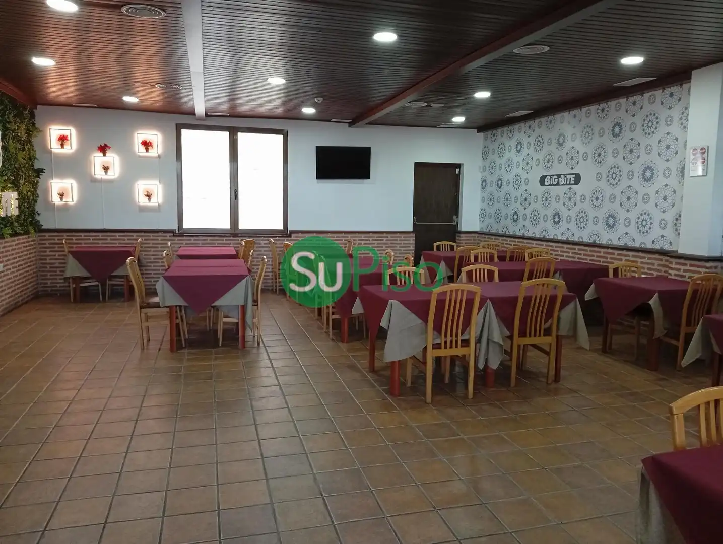 Local en venda a Avenida de los Metales, 40, Estación - Cruz Roja